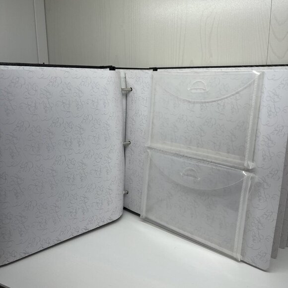 Disney Minnie Mouse The Main Attraction Collector Book Binder only NO pins - Picture 14 of 16